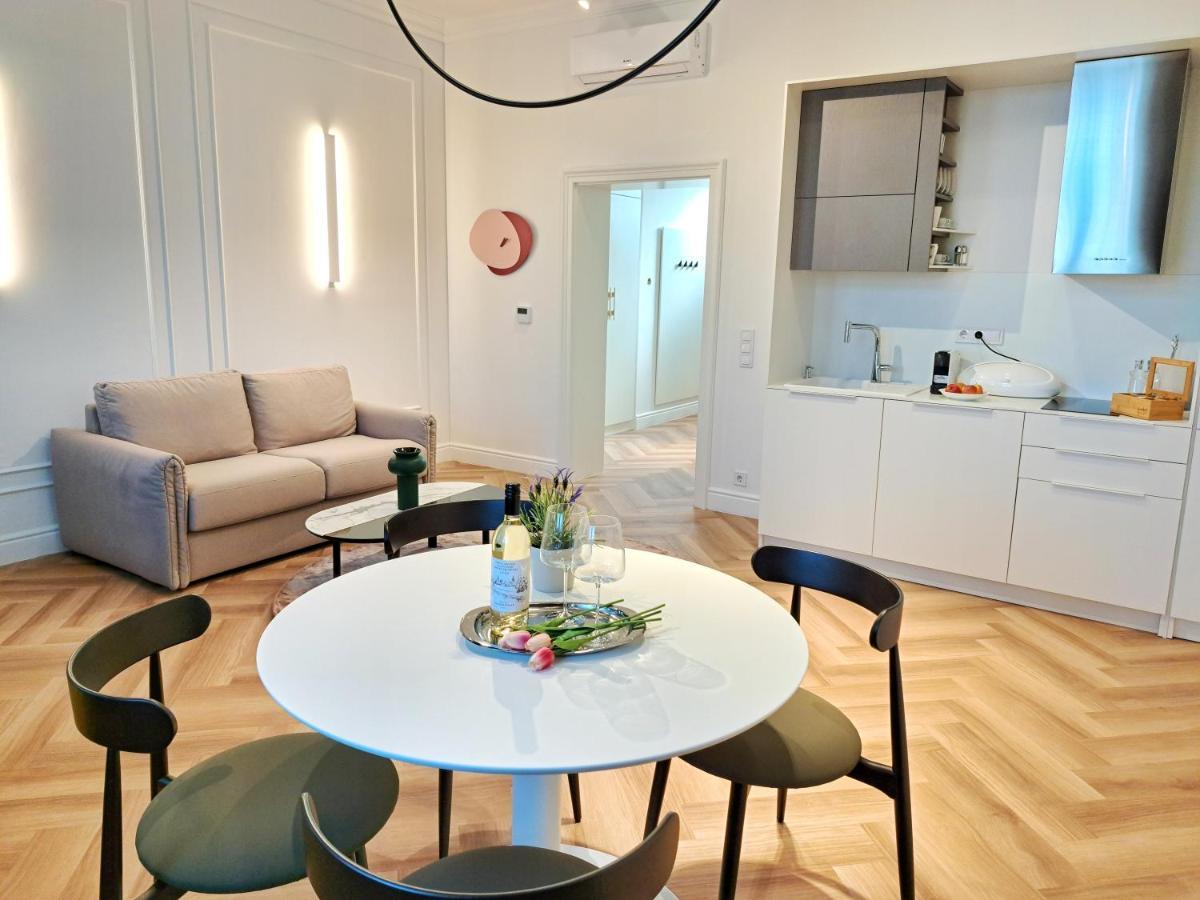 Hotel Domus Collis Győr Extérieur photo
