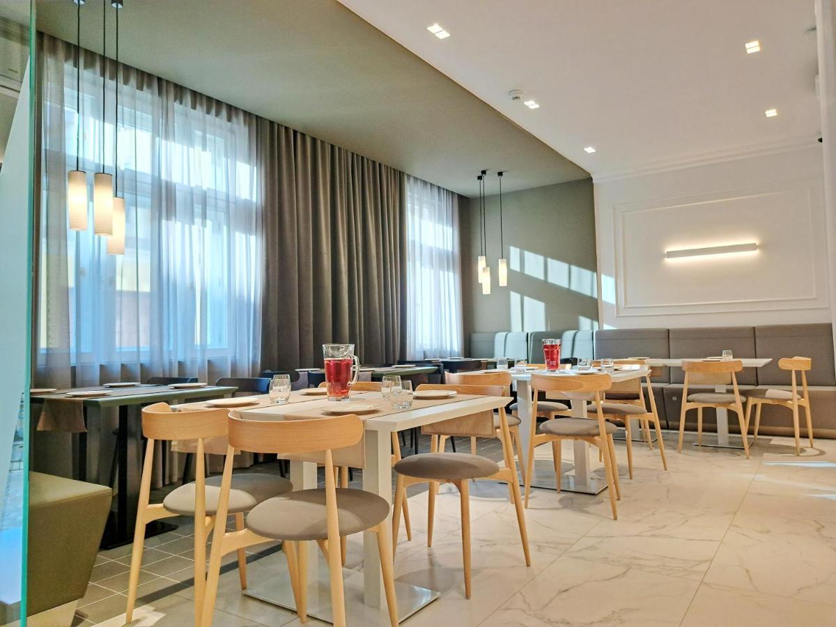 Hotel Domus Collis Győr Extérieur photo